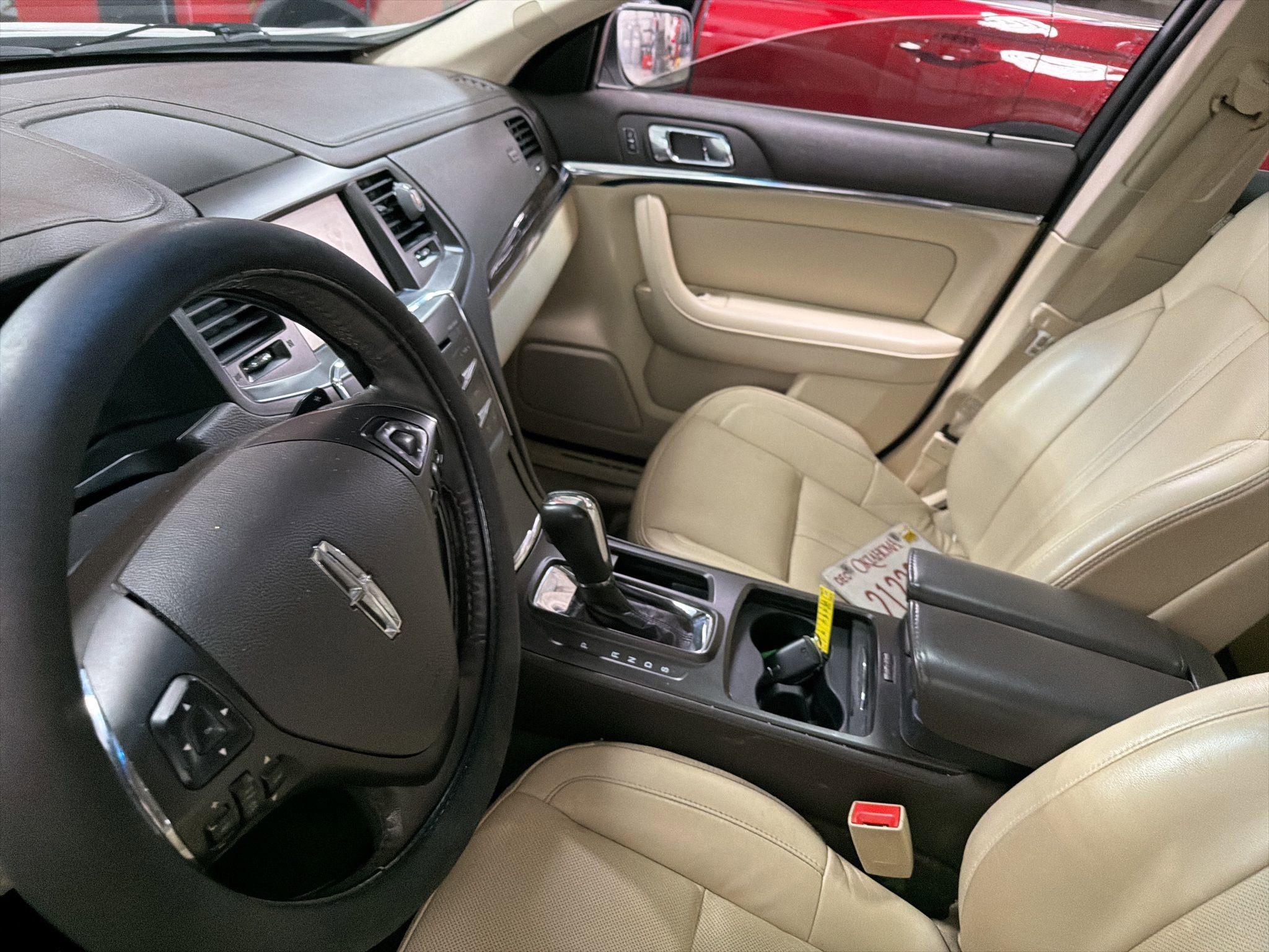 Used 2013 Lincoln MKS image 12