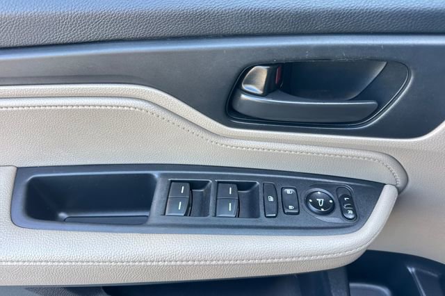 Certified 2023 Honda Odyssey EX image 12
