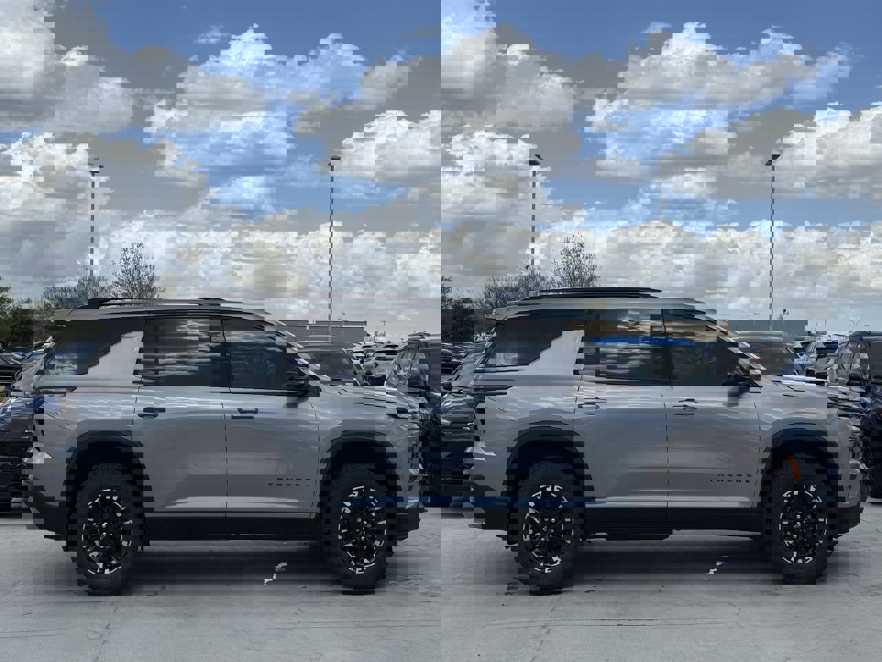 New 2026 Chevrolet Traverse Z71 w/ Enhanced Driving Package image 3