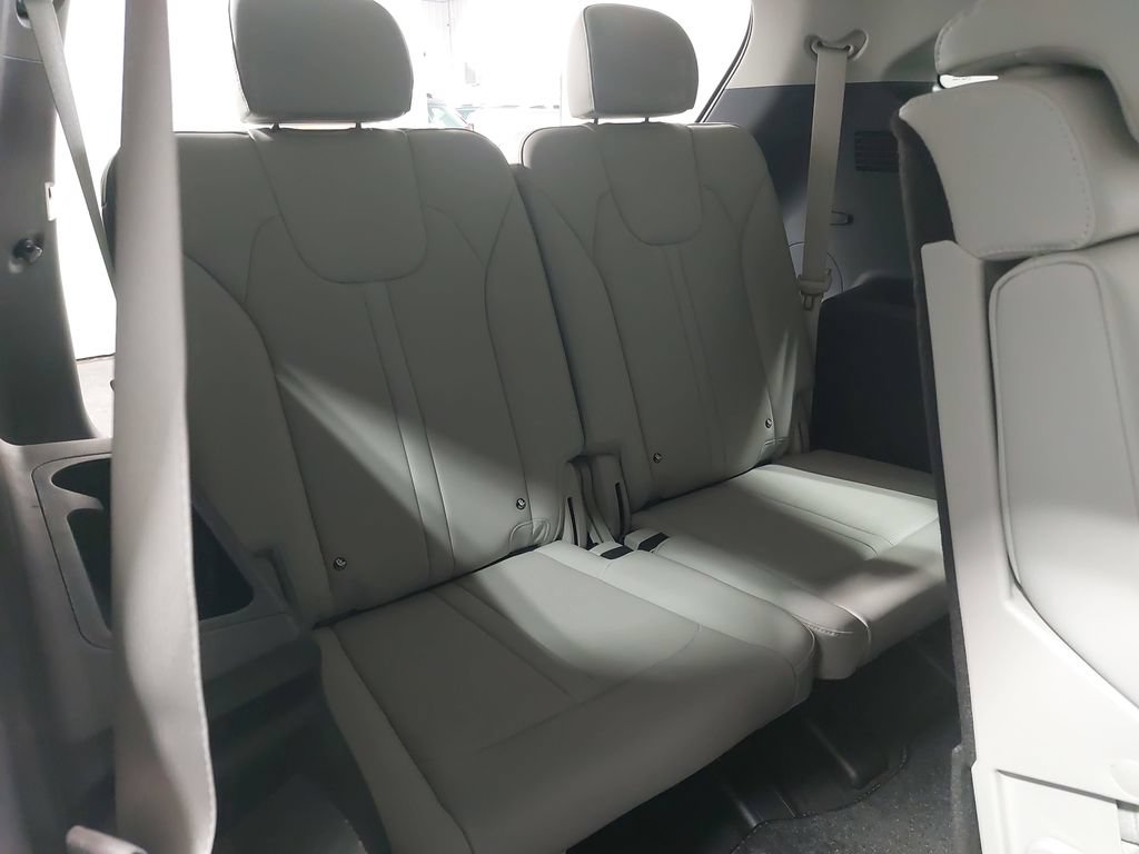 New 2026 Kia Sorento S w/ S Panoramic Sunroof Package FWD image 12
