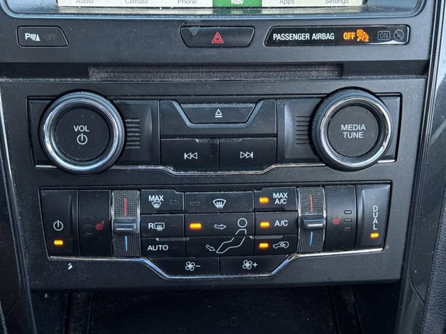 Used 2017 Ford Explorer XLT w/ Equipment Group 202A image 19