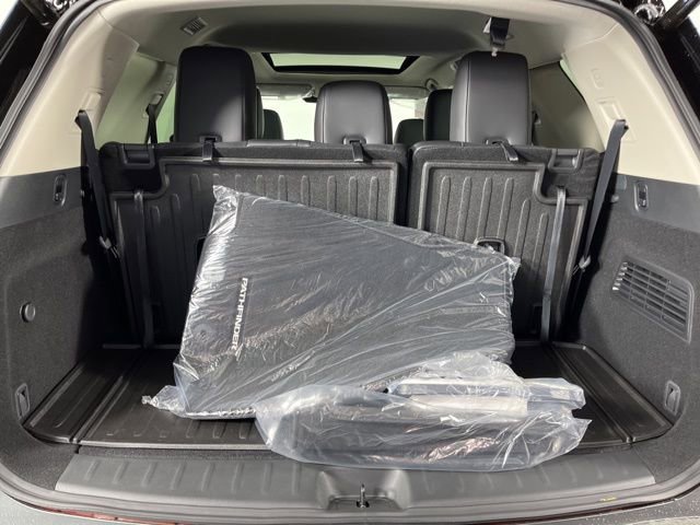 New 2026 Nissan Pathfinder Platinum image 50