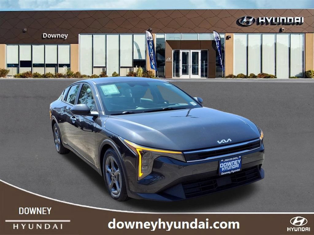 Used 2025 Kia K4 FWD image 3