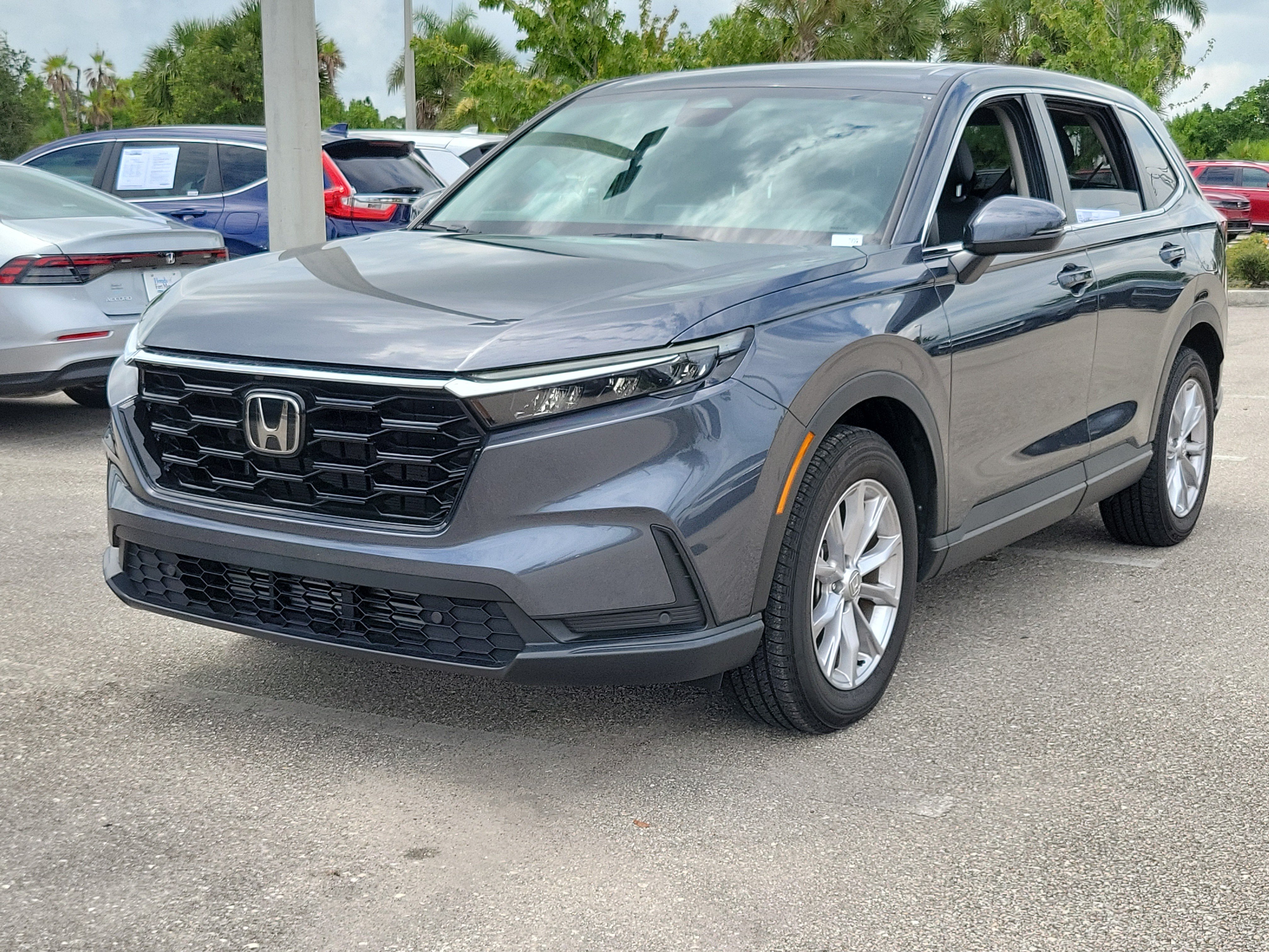 Used 2025 Honda CR-V EX-L video 3