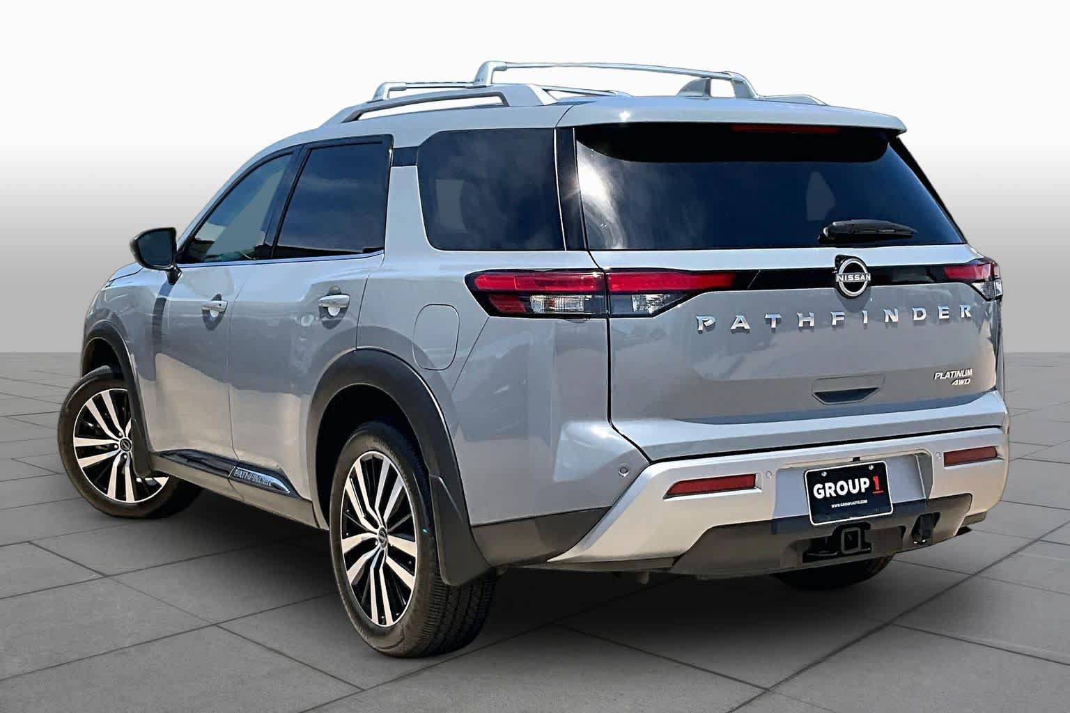 Certified 2025 Nissan Pathfinder Platinum AWD/4WD image 12