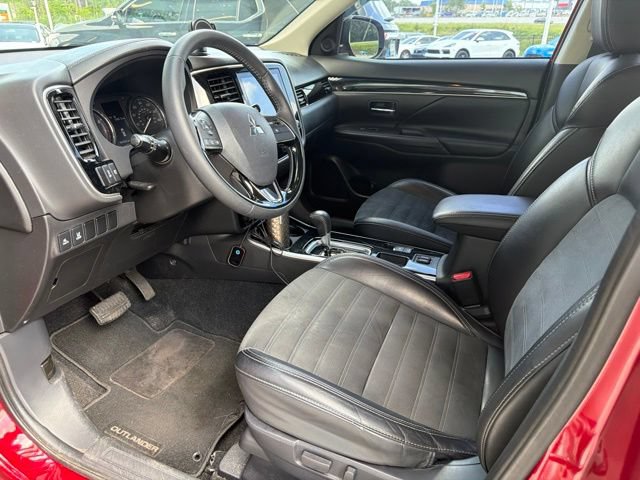 Used 2020 Mitsubishi Outlander SE FWD image 36