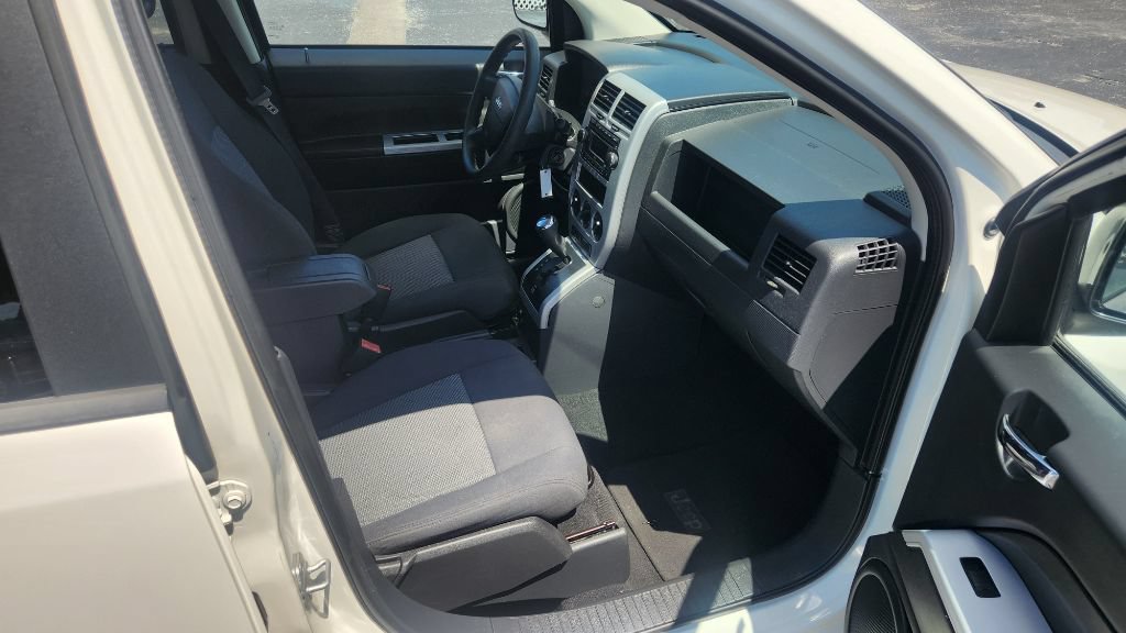 Used 2008 Jeep Compass Sport FWD image 18