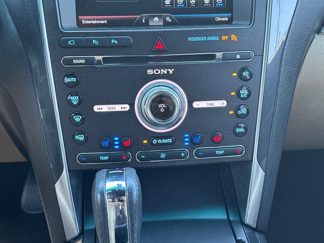Used 2016 Ford Explorer Limited w/ Equipment Group 301A AWD/4WD image 28
