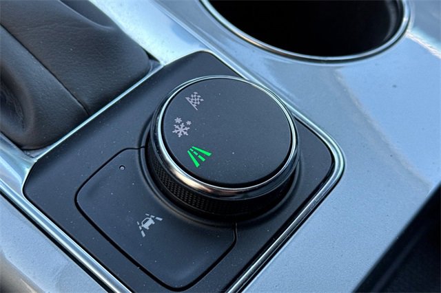 Used 2022 Chevrolet Blazer LT image 32