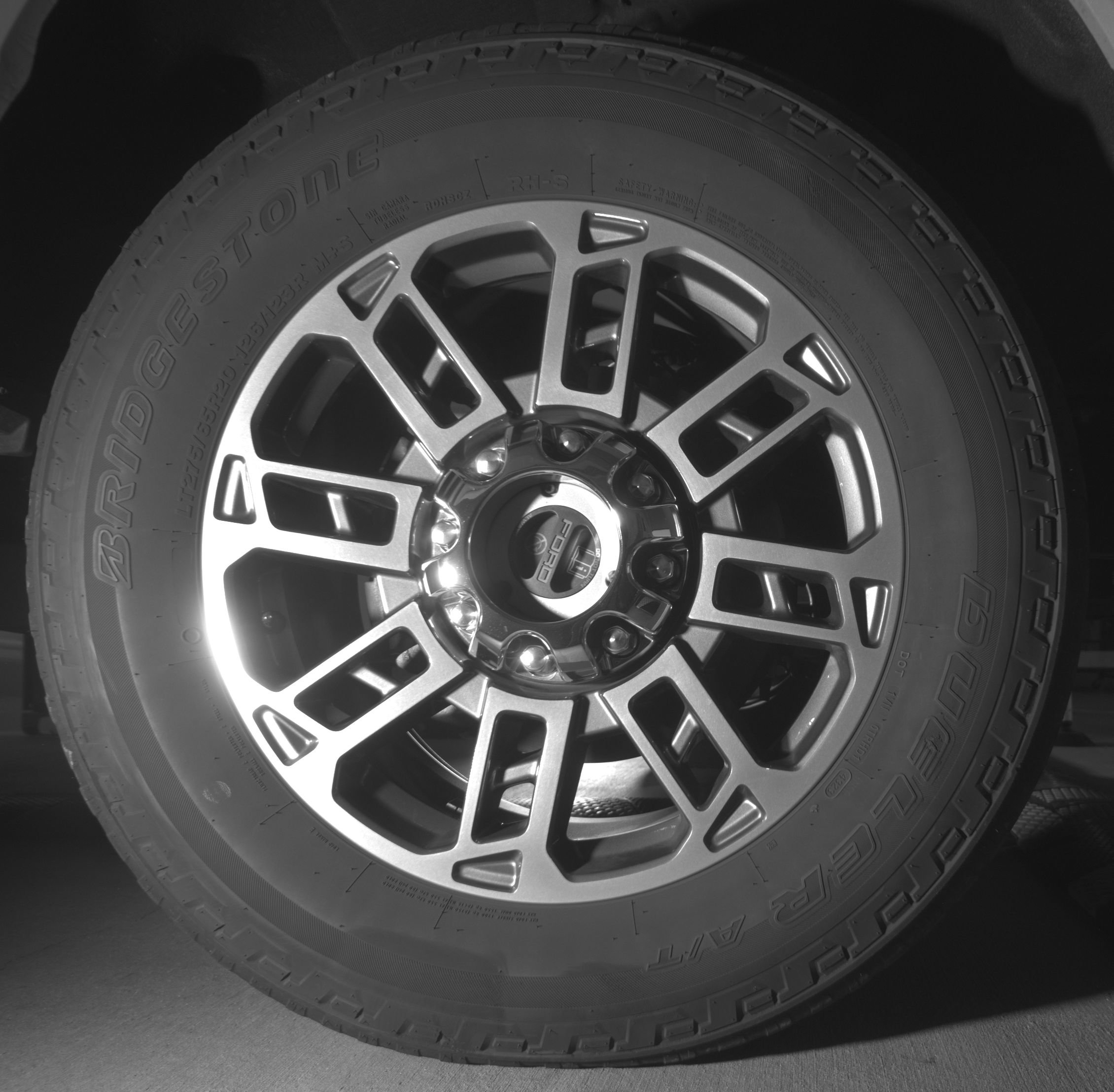 Used 2024 Ford F350 Limited w/ FX4 Off-Road Package AWD/4WD image 9