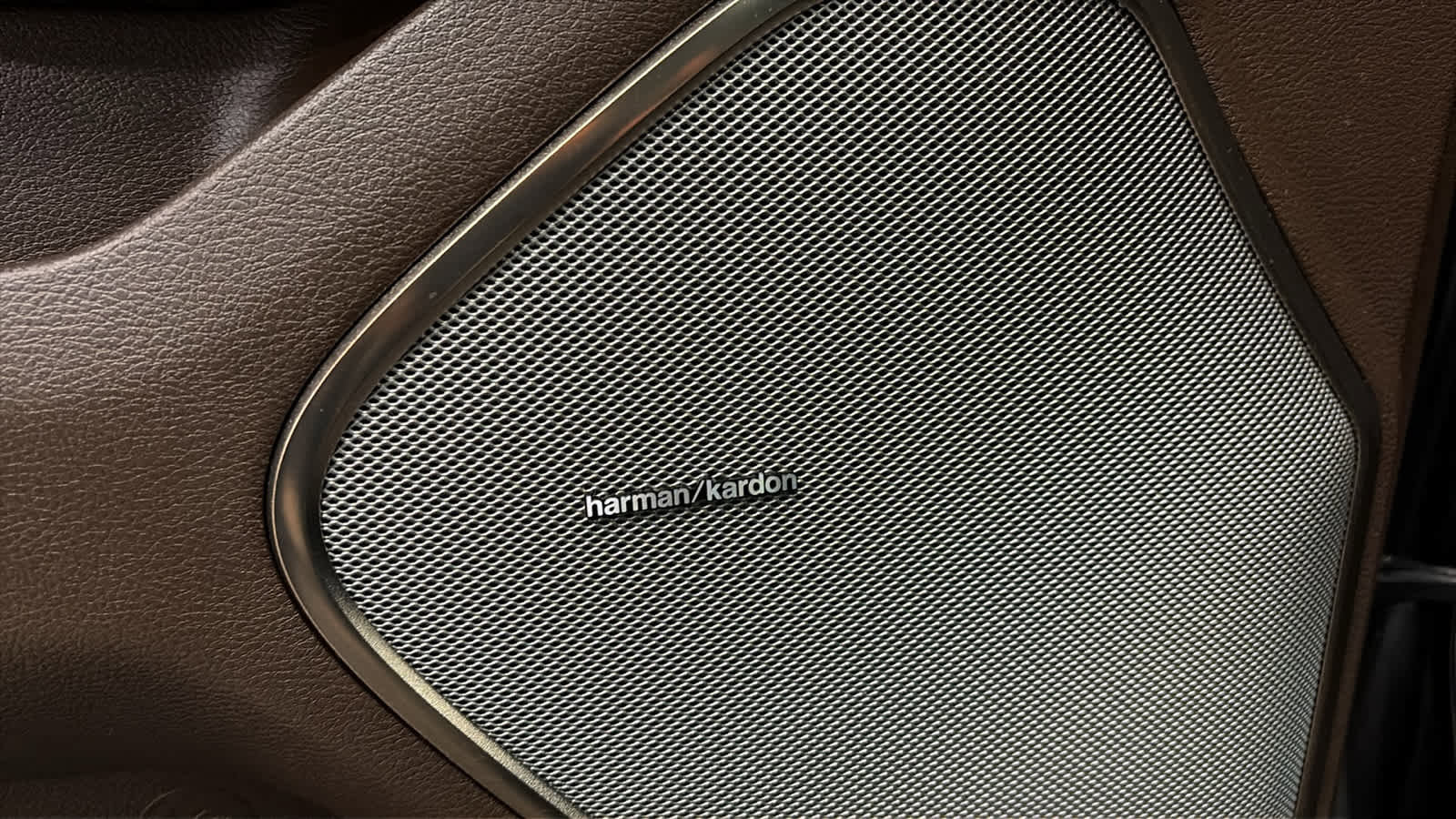 Used 2025 RAM 1500 Limited w/ Off Road Group image 6