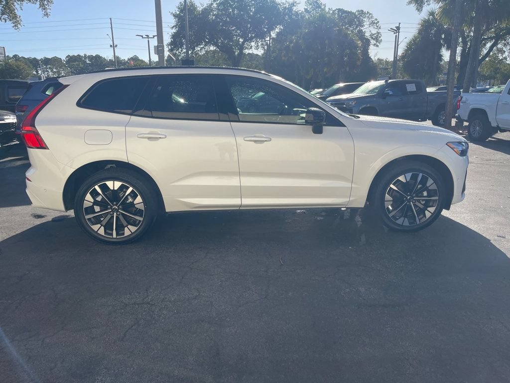 Used 2026 Volvo XC60 B5 Plus AWD/4WD image 7