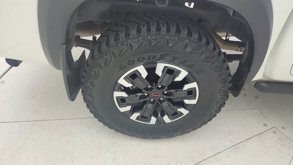 Used 2023 Nissan Frontier PRO-4X w/ Technology Package image 28