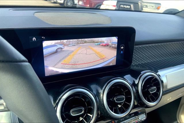 Used 2026 Mercedes-Benz GLB 250 4MATIC image 23