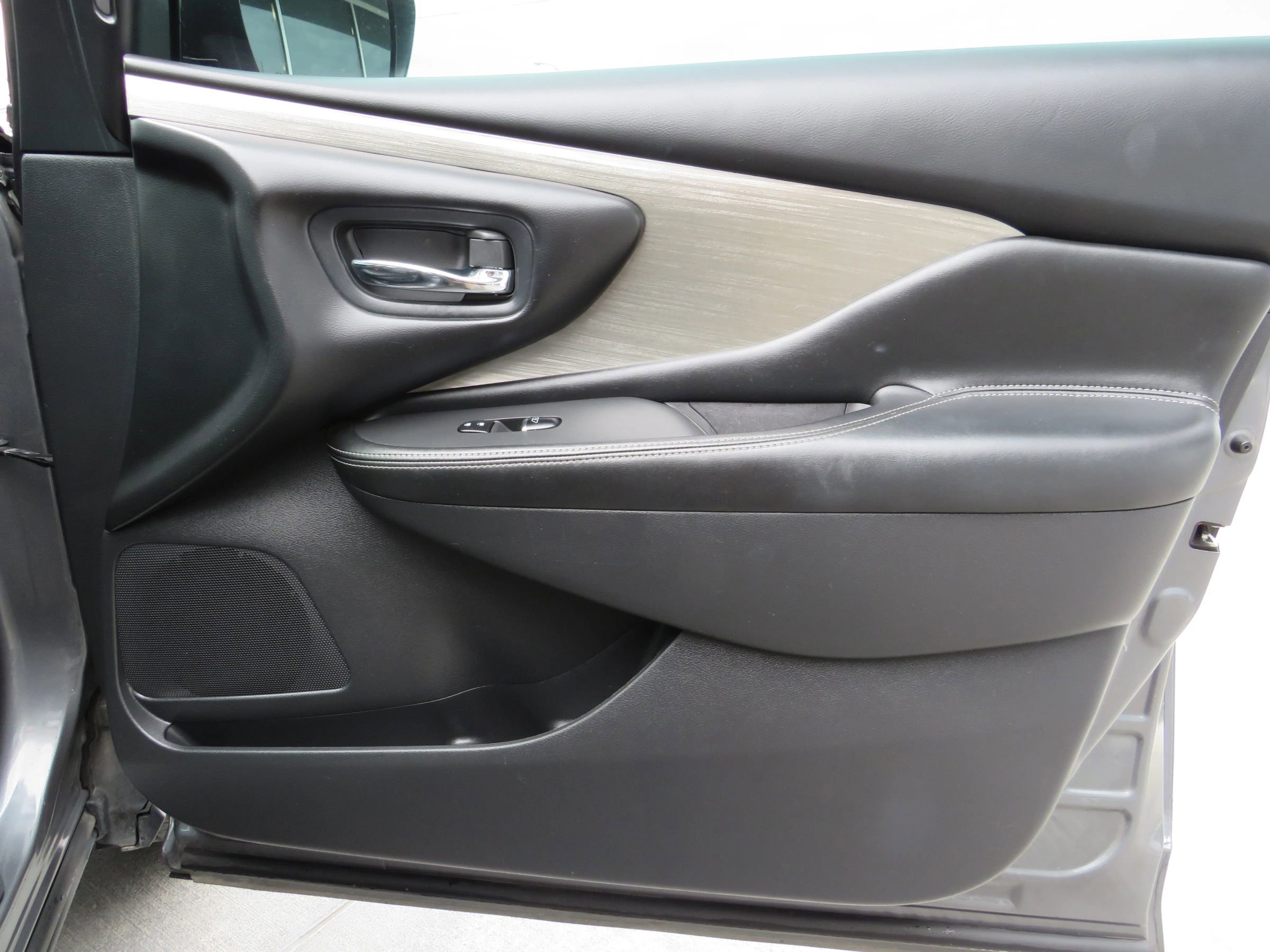 Used 2017 Nissan Murano SL image 44