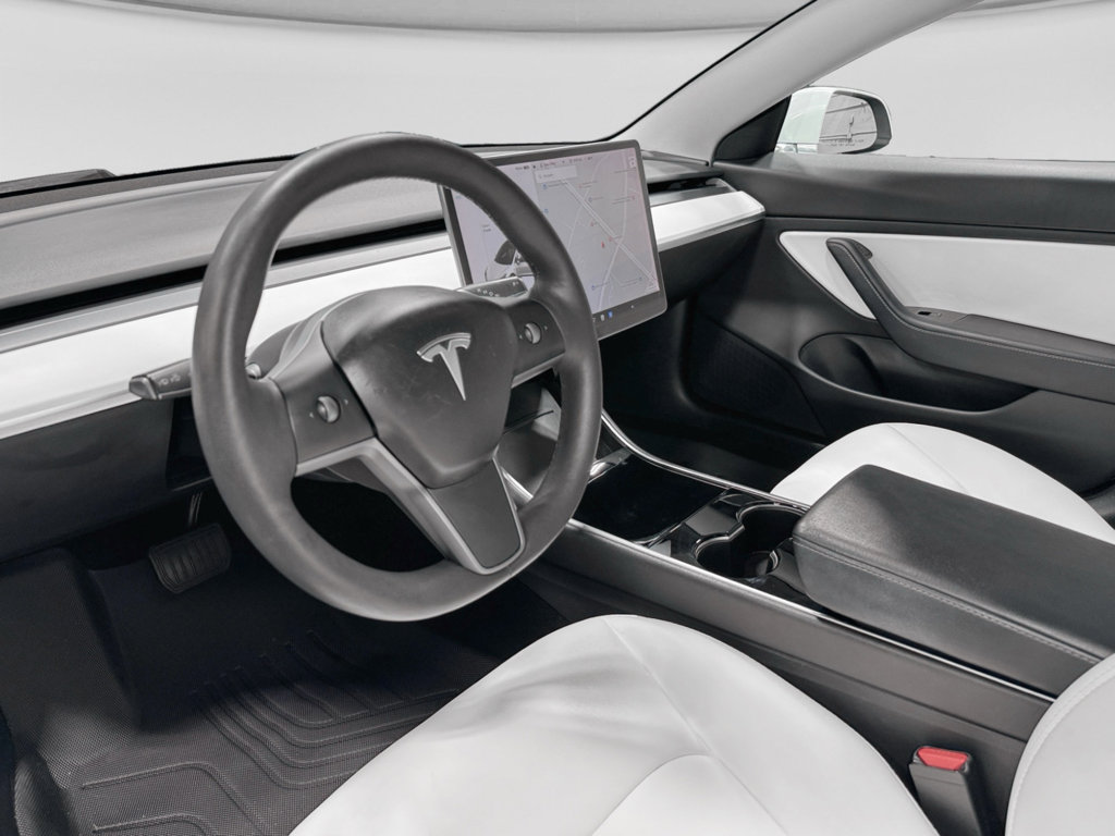Used 2020 Tesla Model 3 Long Range image 16