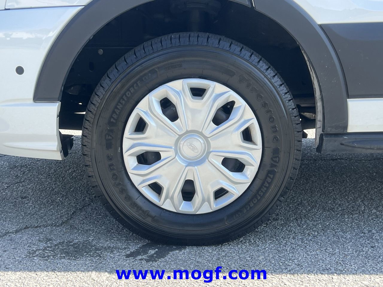 Used 2024 Ford Transit 350 XLT image 30