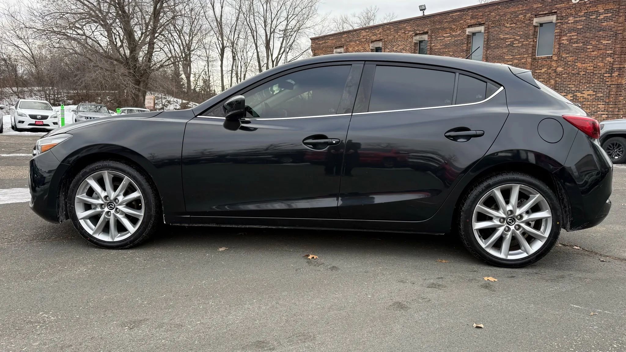 Used 2017 MAZDA MAZDA3 Touring image 5