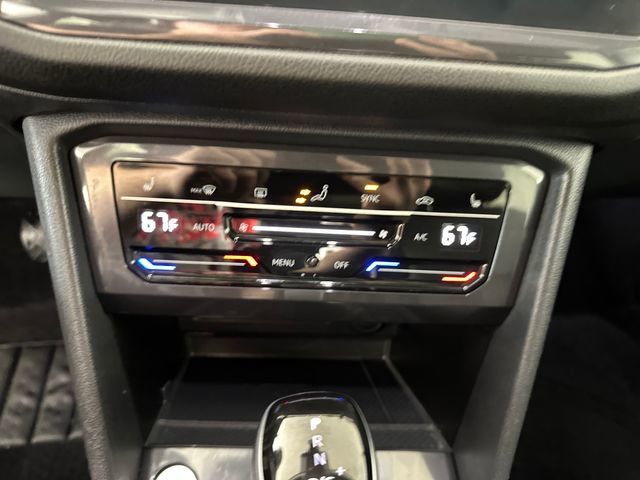 Used 2024 Volkswagen Tiguan SE image 23