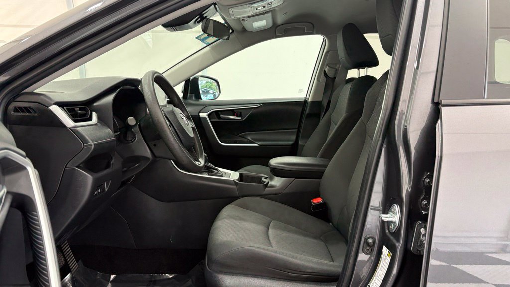 Used 2024 Toyota RAV4 XLE FWD image 13