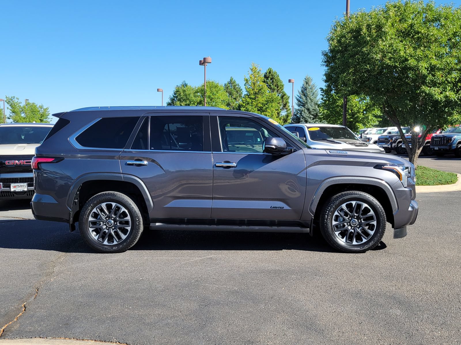 Used 2024 Toyota Sequoia Limited AWD/4WD image 2