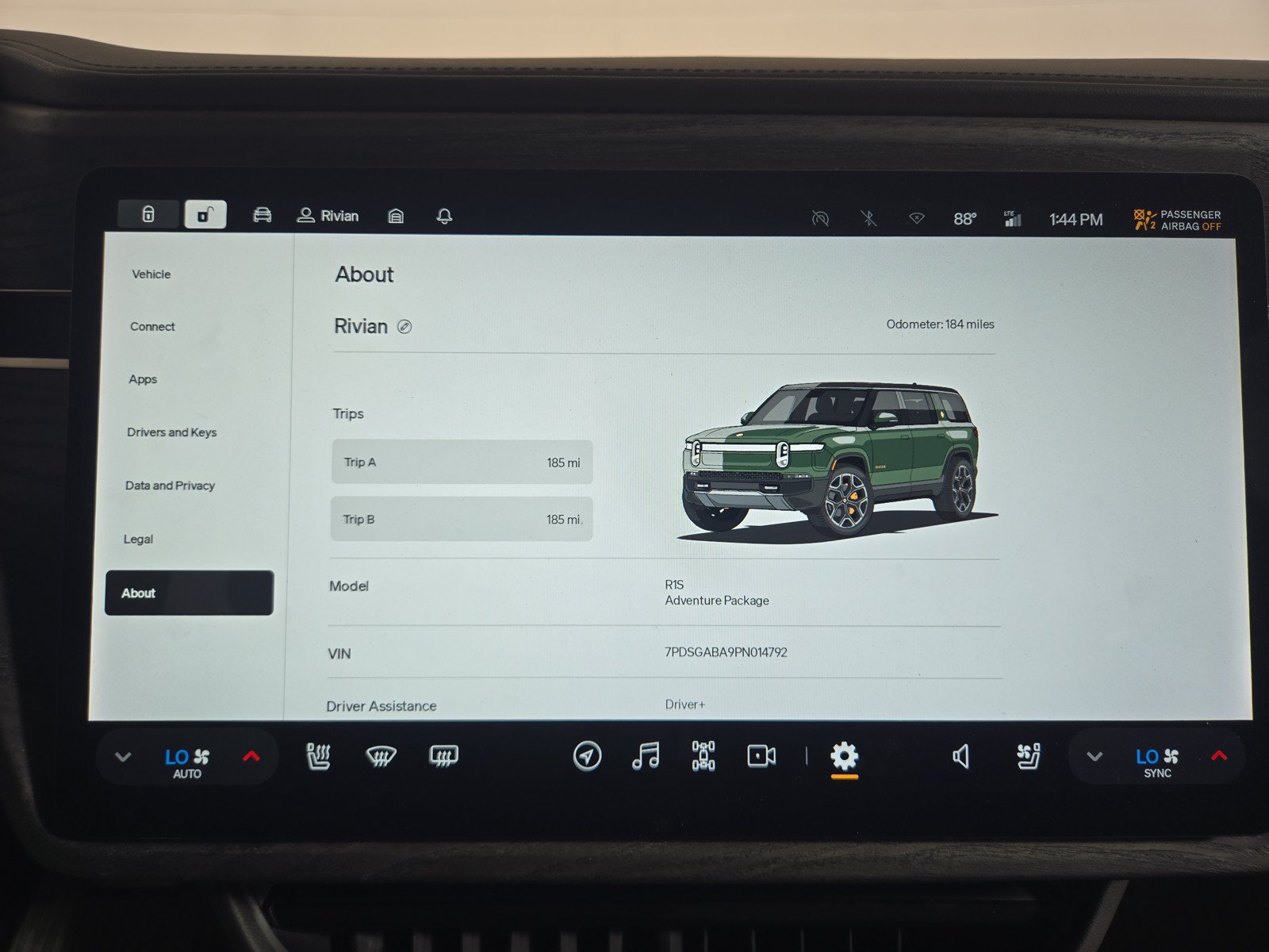 Used 2023 Rivian R1S Adventure AWD/4WD image 26