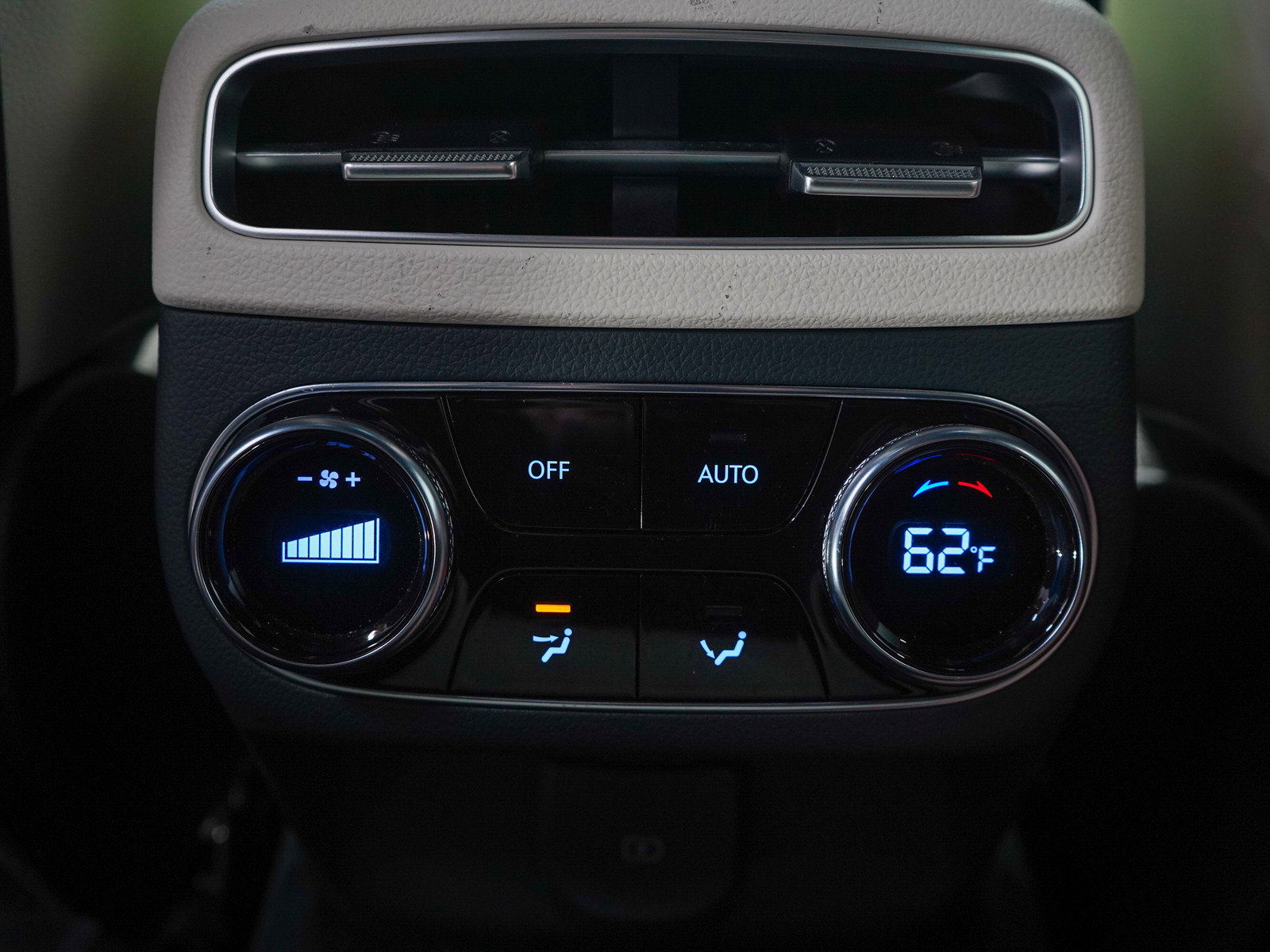 Used 2023 Genesis Electrified GV70 AWD/4WD image 16