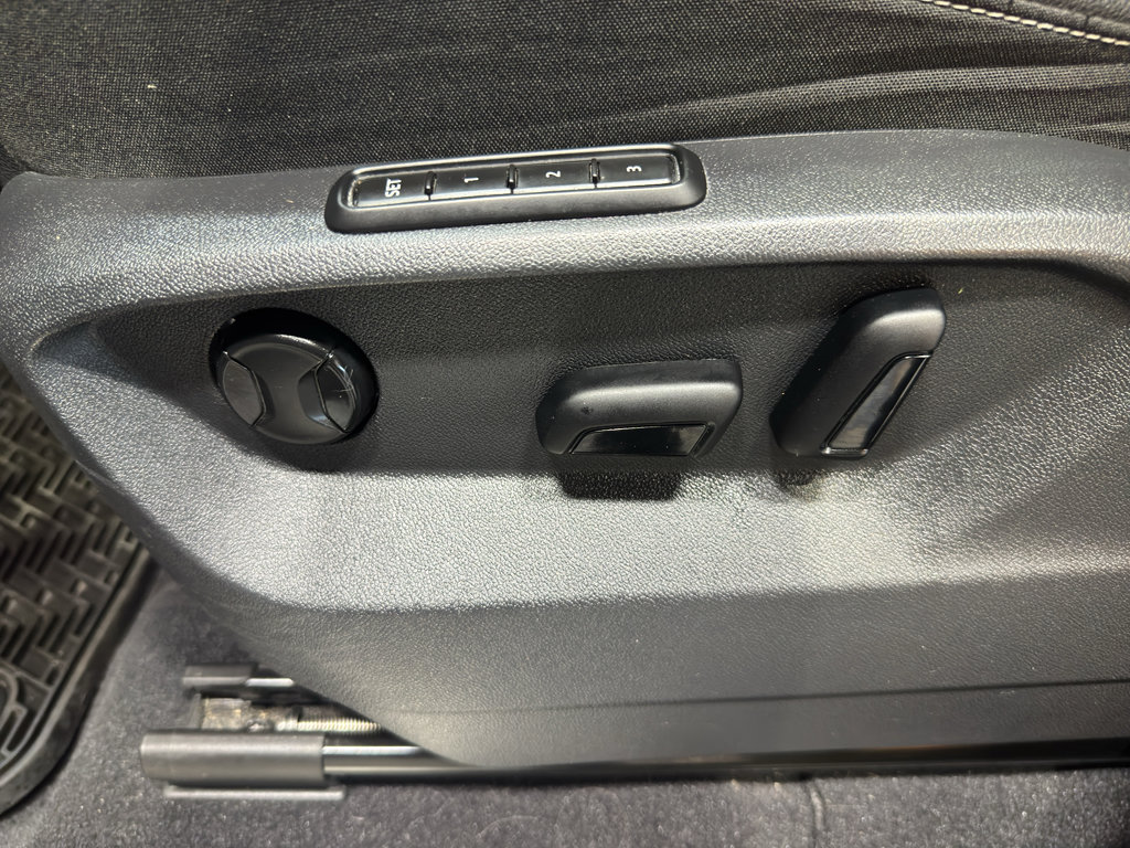 Used 2023 Volkswagen Atlas SEL image 14