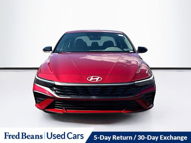 Used 2025 Hyundai Elantra Sport image 2
