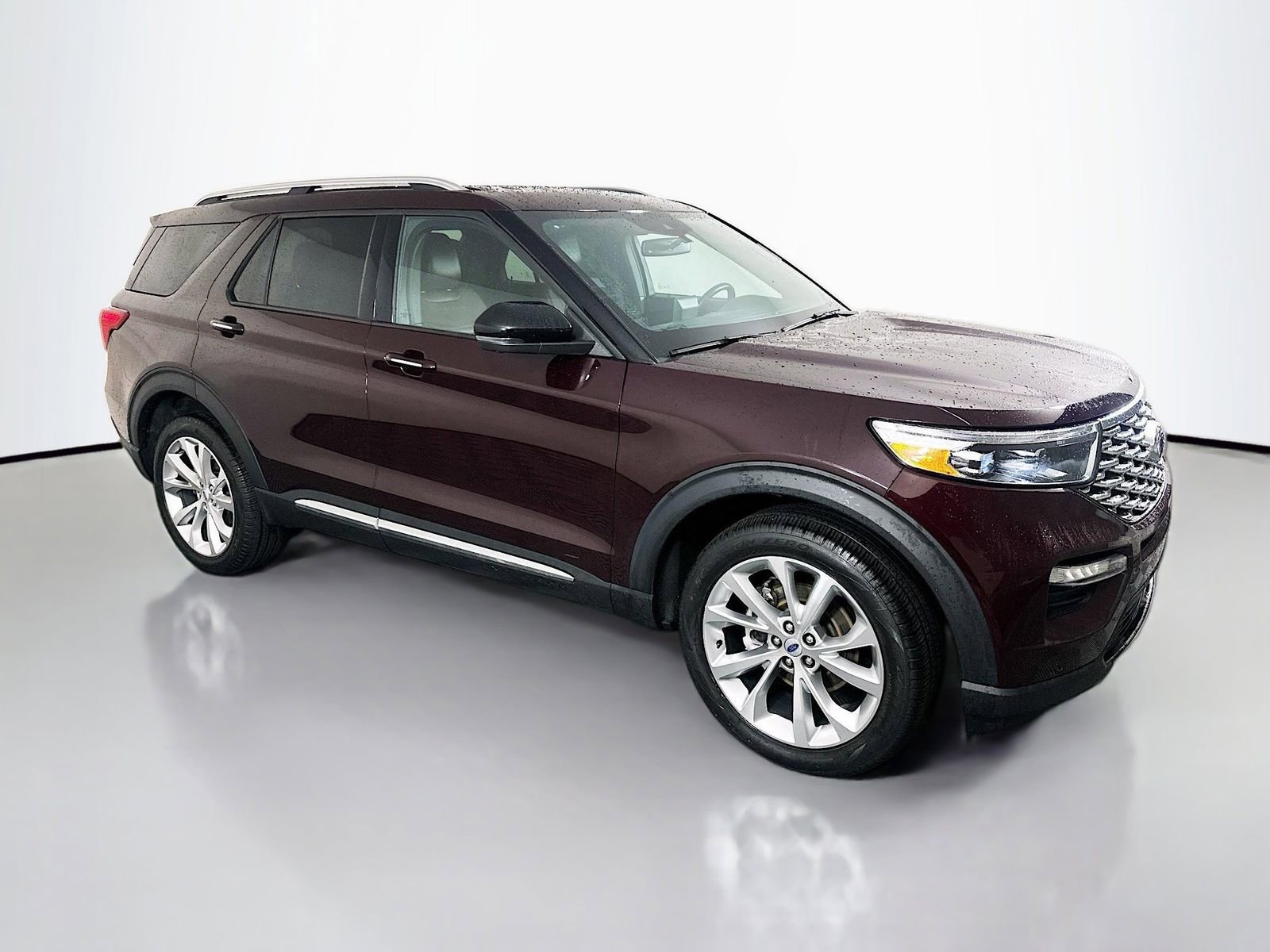 Used 2023 Ford Explorer Platinum w/ Technology Package AWD/4WD image 1