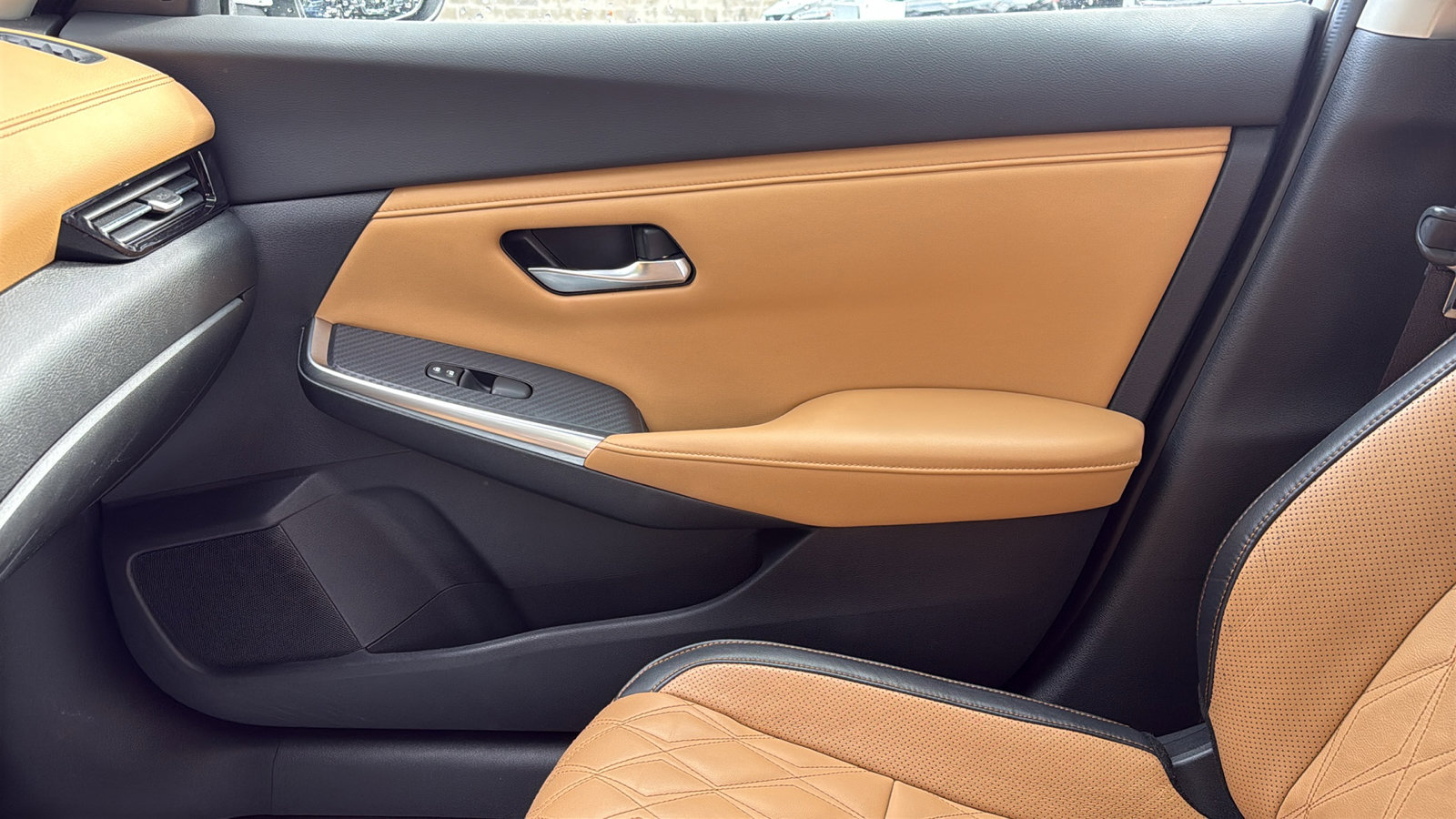 Used 2020 Nissan Sentra SV w/ SV Premium Package FWD image 18