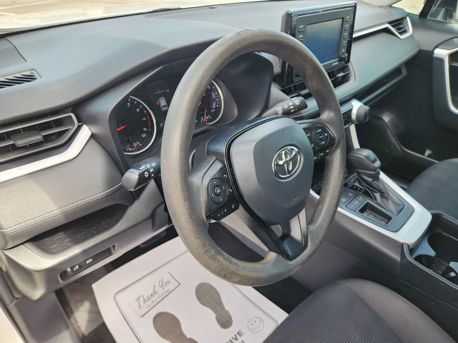 Used 2021 Toyota RAV4 LE FWD image 2