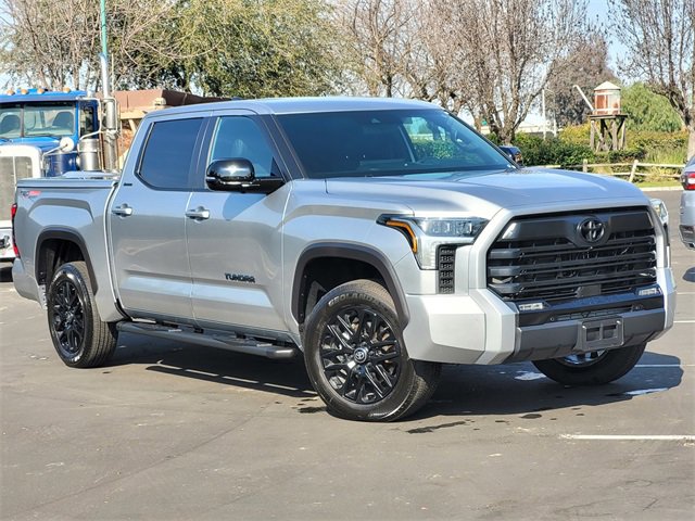 Used 2025 Toyota Tundra Limited image 2