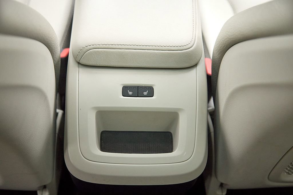 Certified 2023 Volvo XC60 B5 Plus w/ Climate Package image 22