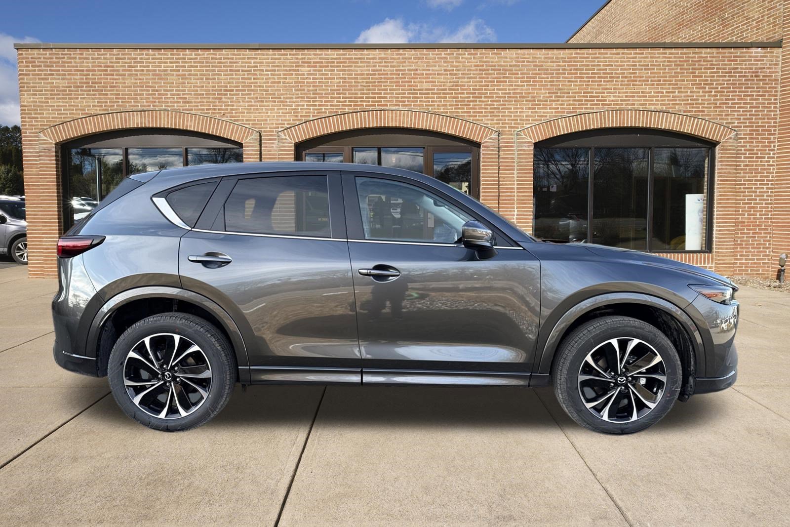 New 2025 MAZDA CX-5 AWD 2.5 S w/ Preferred Package image 2