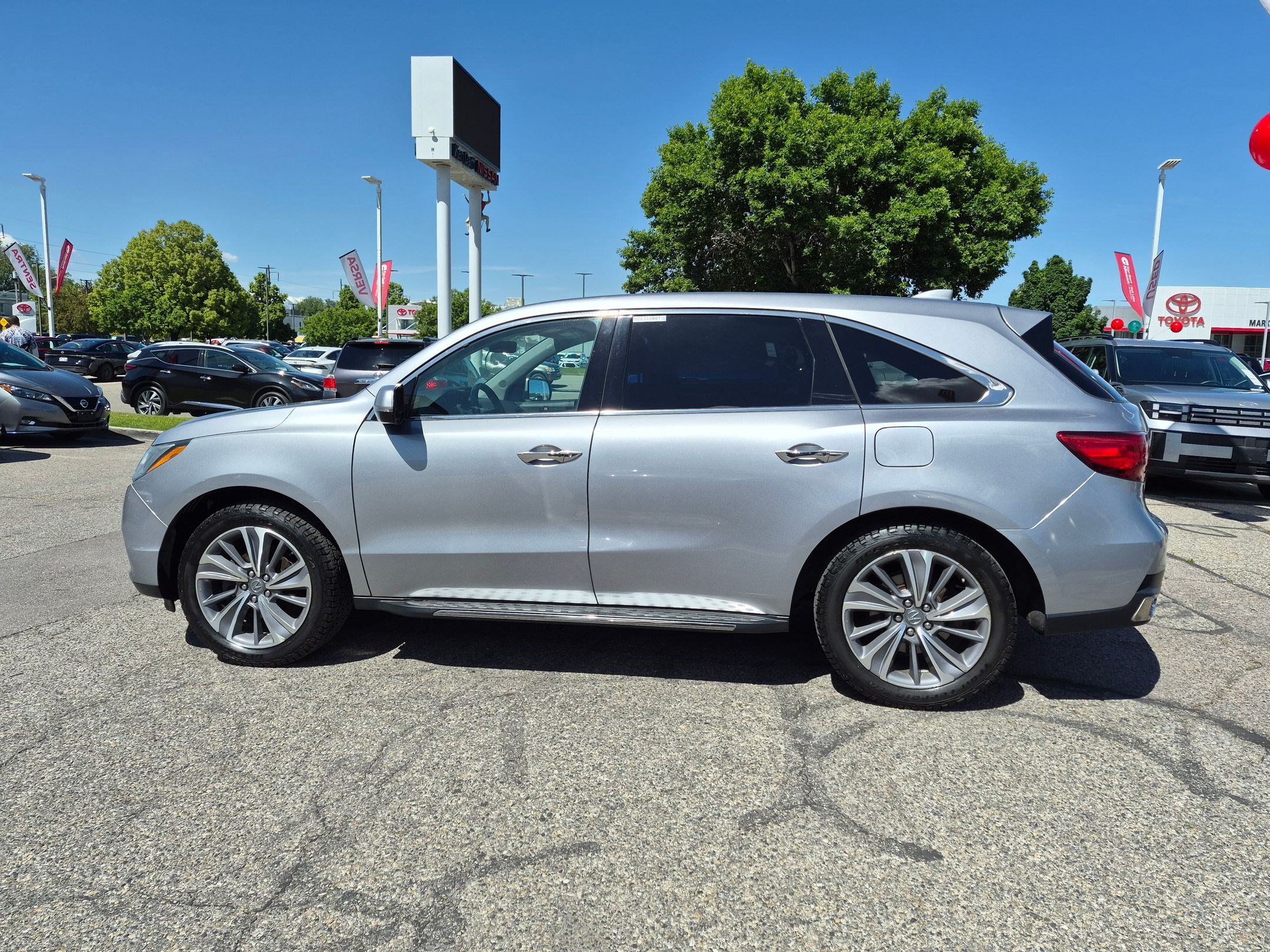 Used 2017 Acura MDX SH-AWD w/ Technology Package image 9