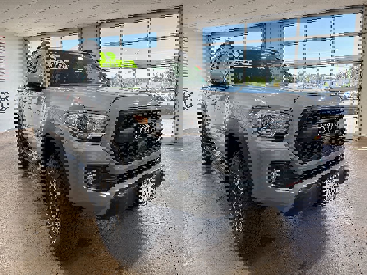 Certified 2019 Toyota Tacoma TRD Off-Road w/ Technology Package image 4