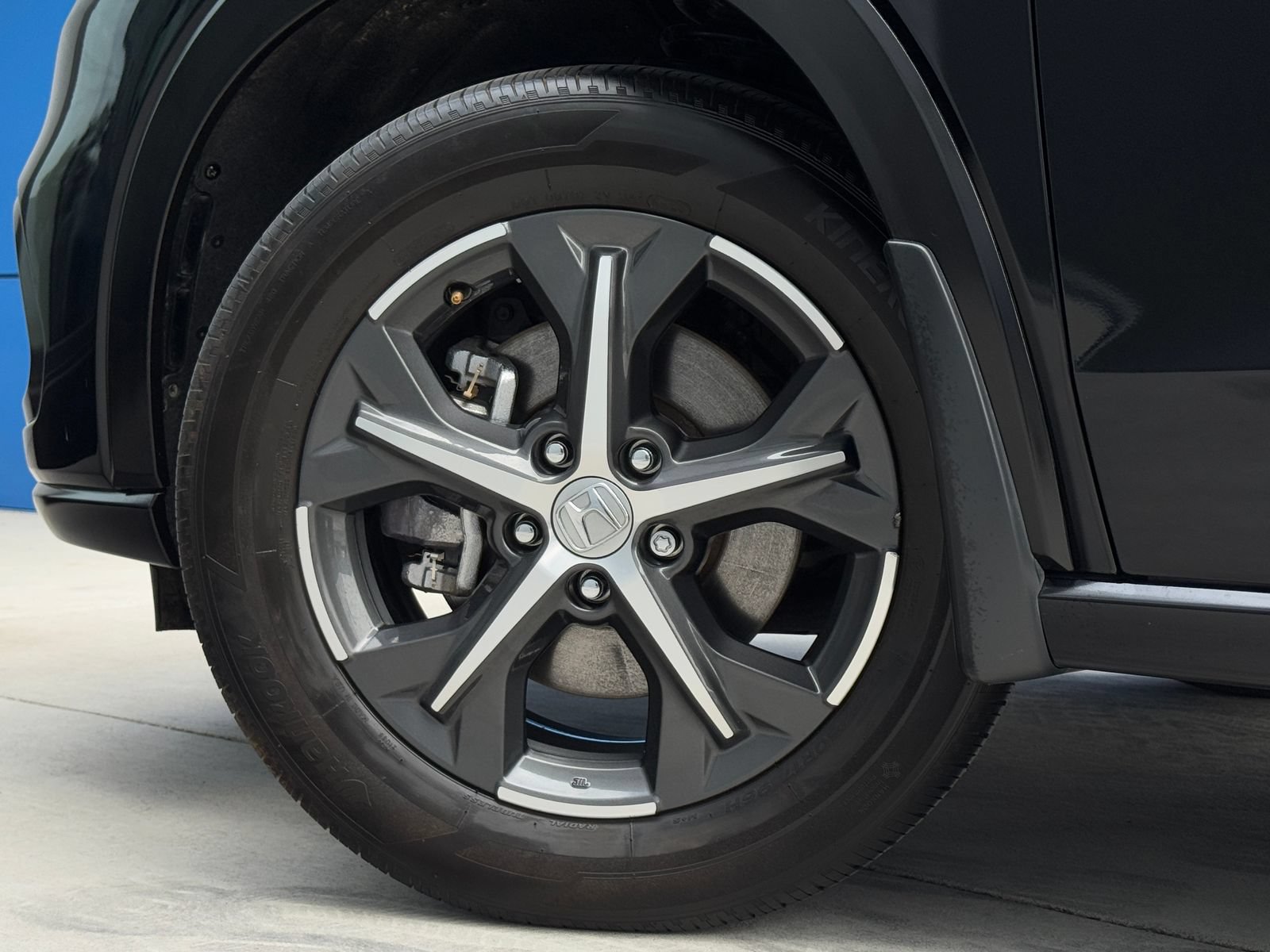 Used 2024 Honda HR-V EX-L image 29