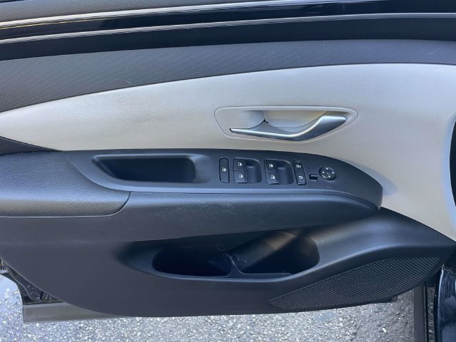 Used 2023 Hyundai Tucson SE FWD image 14