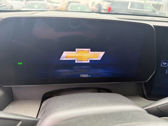 Used 2025 Chevrolet Traverse LT w/ Midnight/Sport Edition FWD image 11