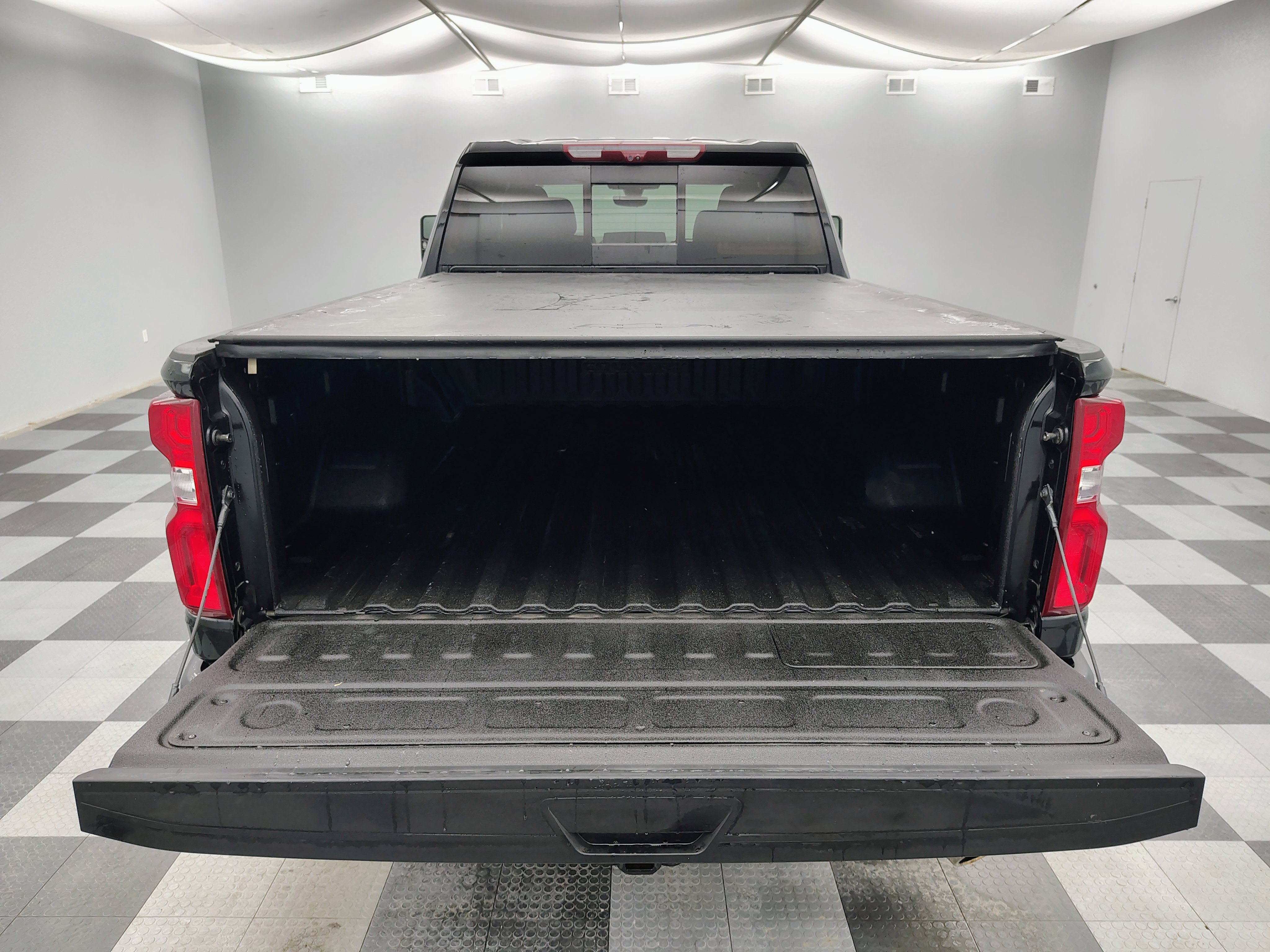 Used 2022 Chevrolet Silverado 3500 High Country w/ Technology Package image 20