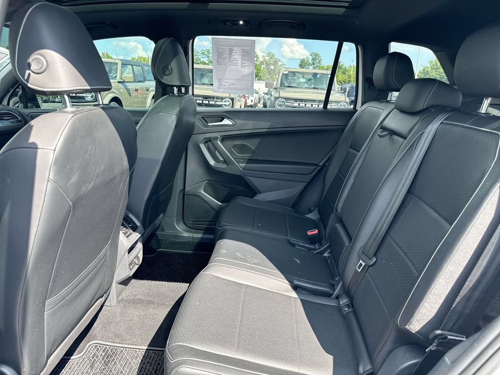 Used 2021 Volkswagen Tiguan SE AWD/4WD image 26