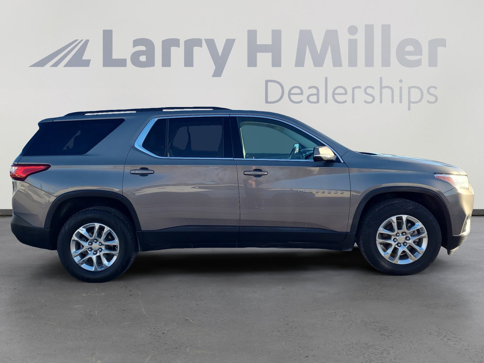Used 2019 Chevrolet Traverse LT image 6