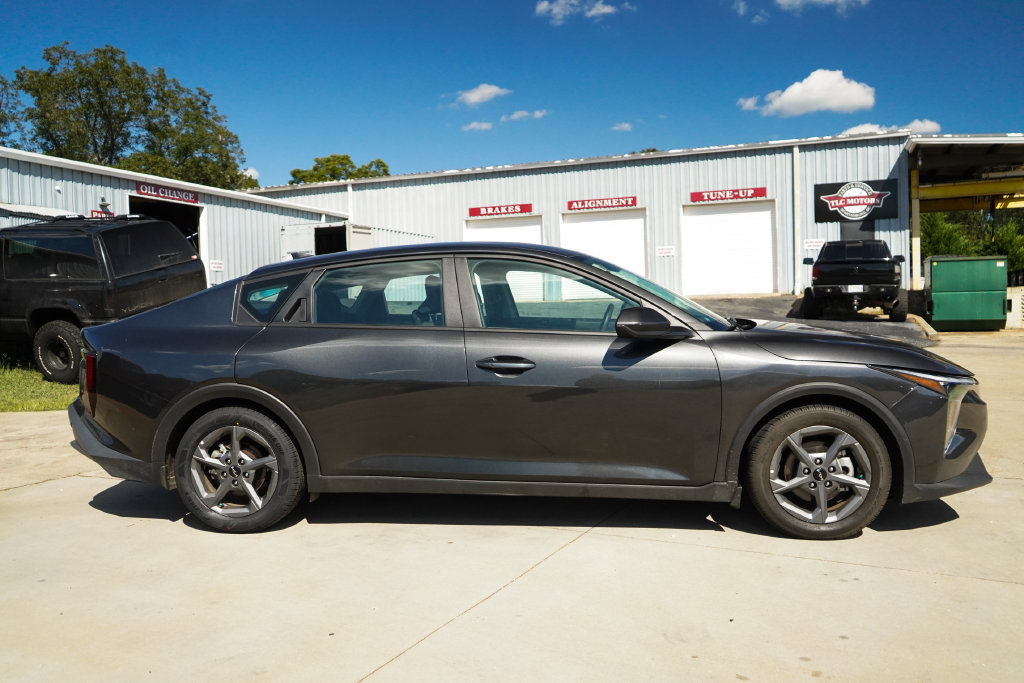 Used 2025 Kia K4 FWD image 3