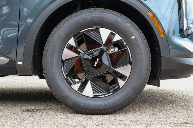 New 2027 Kia Sportage LX FWD image 19