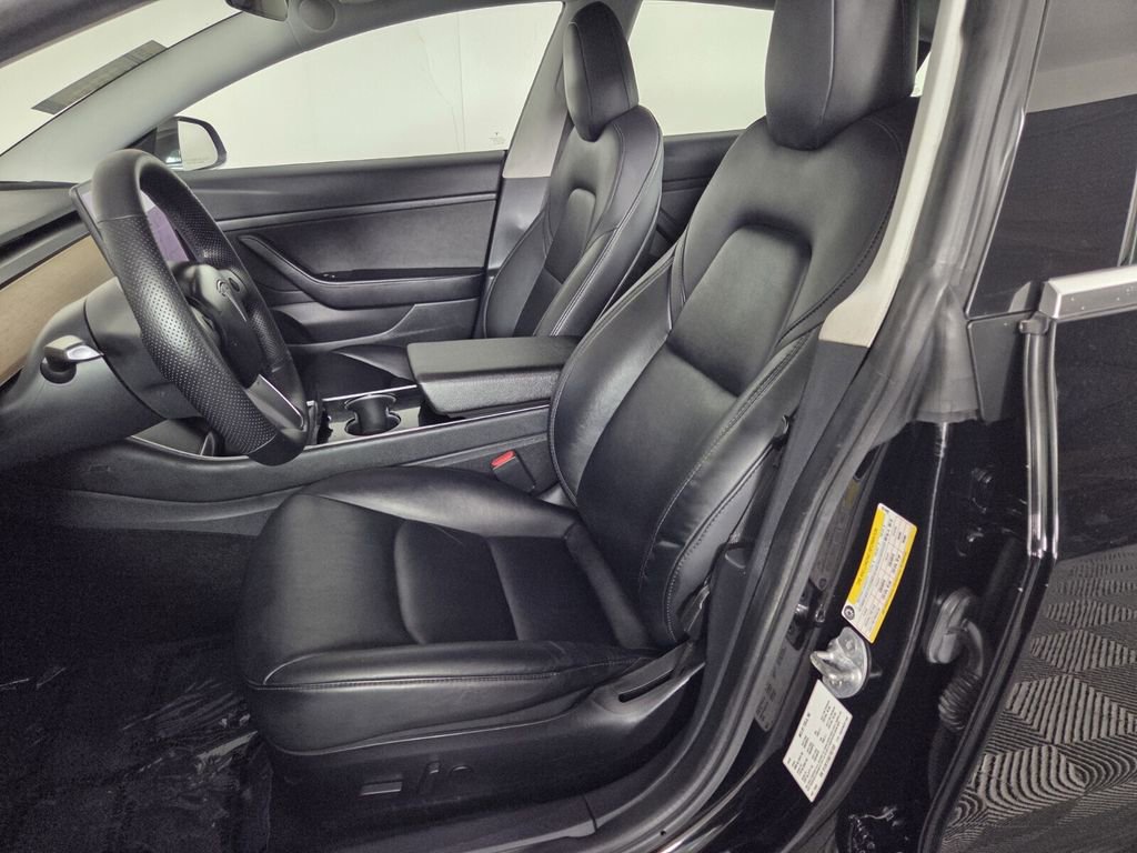 Used 2020 Tesla Model 3 Standard Range Plus RWD image 12