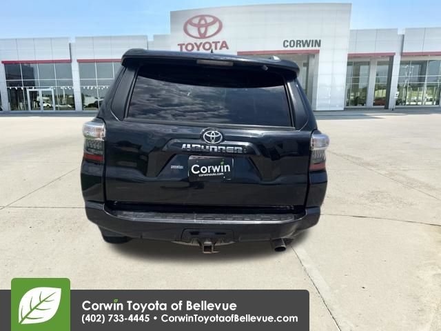 Used 2016 Toyota 4Runner SR5 AWD/4WD image 32