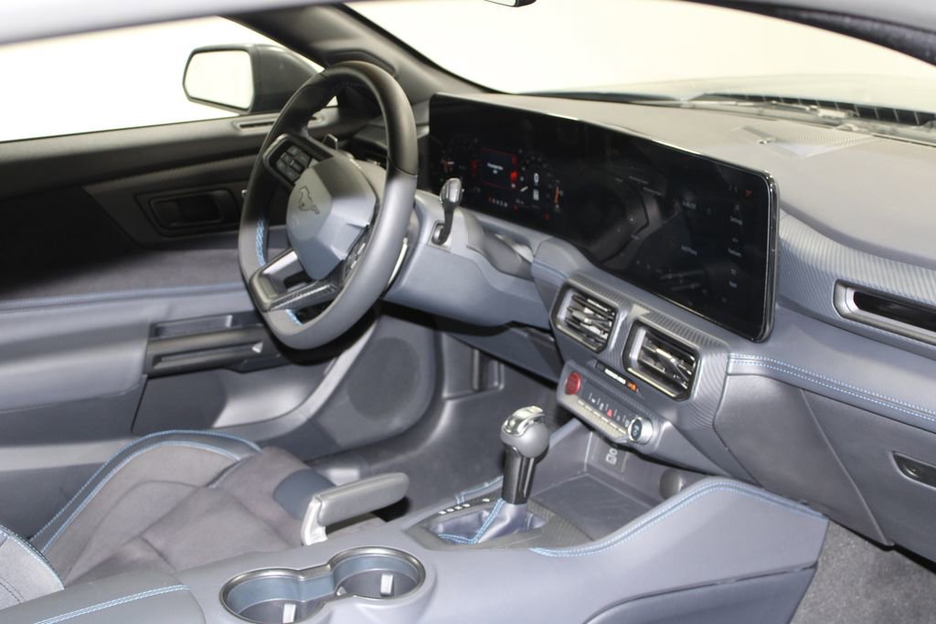 Used 2025 Ford Mustang Dark Horse image 26