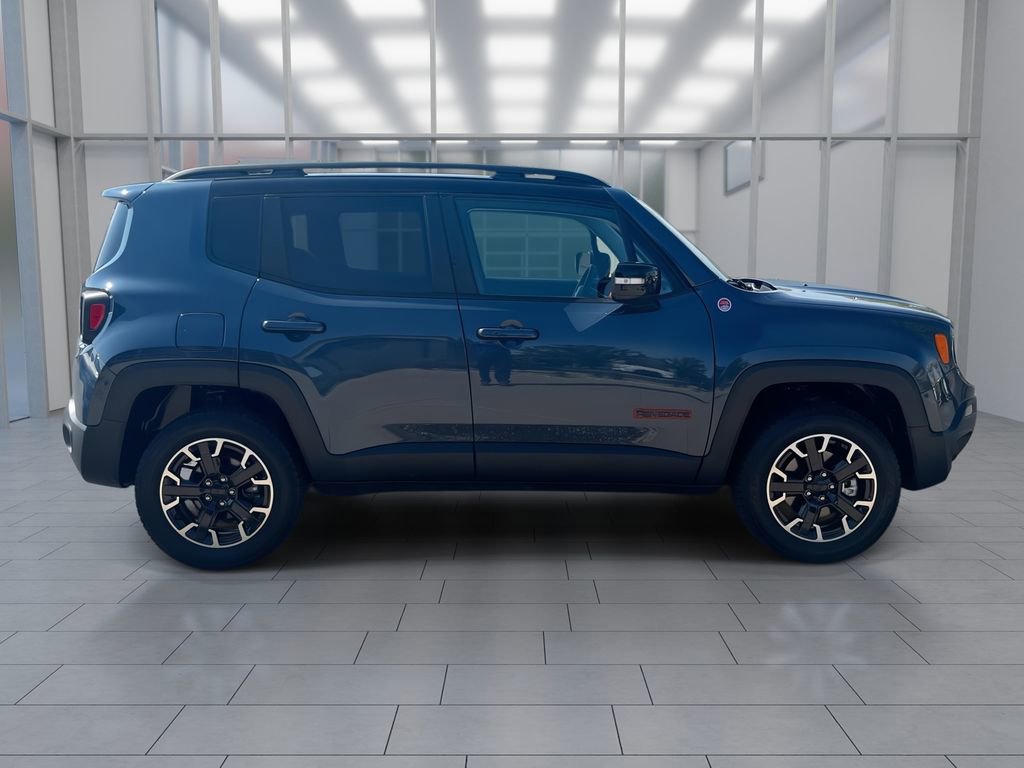 Used 2023 Jeep Renegade Trailhawk AWD/4WD image 9