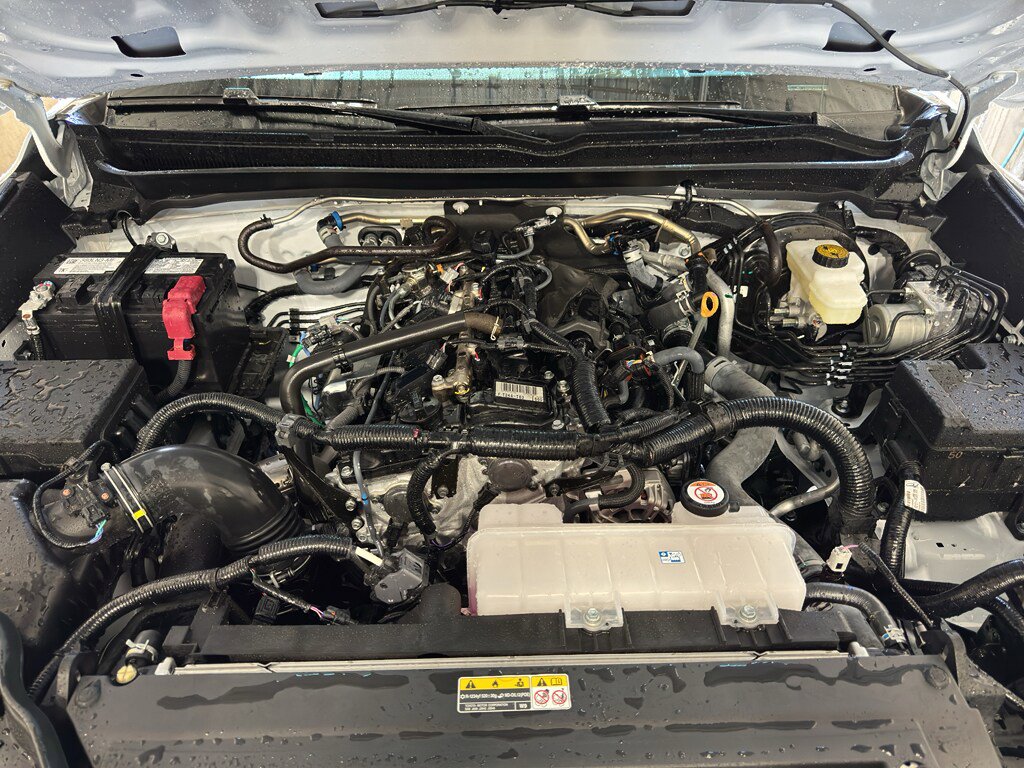Used 2025 Toyota Tacoma SR5 AWD/4WD image 16